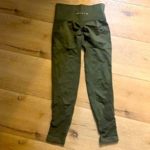 NVGTN scrunched leggings